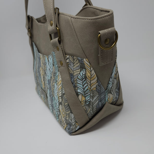 Hiraeth Handbag - Feathers (Neutral)